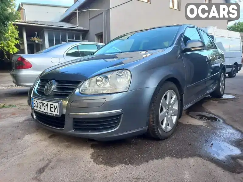 Седан Volkswagen Jetta 2006 1.6 л. Ручна / Механіка обл. Тернопільська, Тернопіль - Фото 1/8