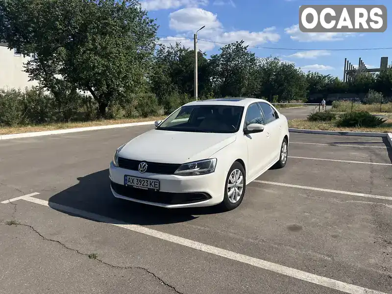 Седан Volkswagen Jetta 2013 2.48 л. Автомат обл. Харьковская, Харьков - Фото 1/21