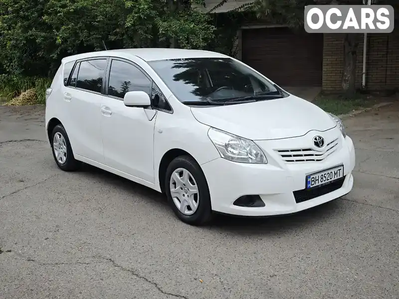 Минивэн Toyota Verso 2012 2 л. Ручная / Механика обл. Одесская, Одесса - Фото 1/21