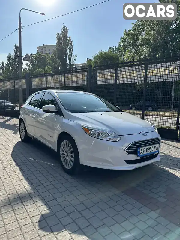 Хэтчбек Ford Focus 2015 null_content л. обл. Запорожская, Запорожье - Фото 1/13