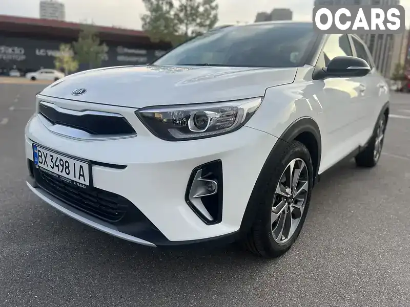 Позашляховик / Кросовер Kia Stonic 2020 1.37 л. Автомат обл. Хмельницька, Хмельницький - Фото 1/21