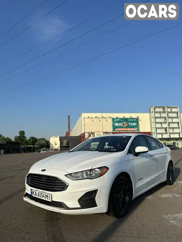 Седан Ford Fusion 2018 2 л. Вариатор обл. Киевская, Киев - Фото 1/13