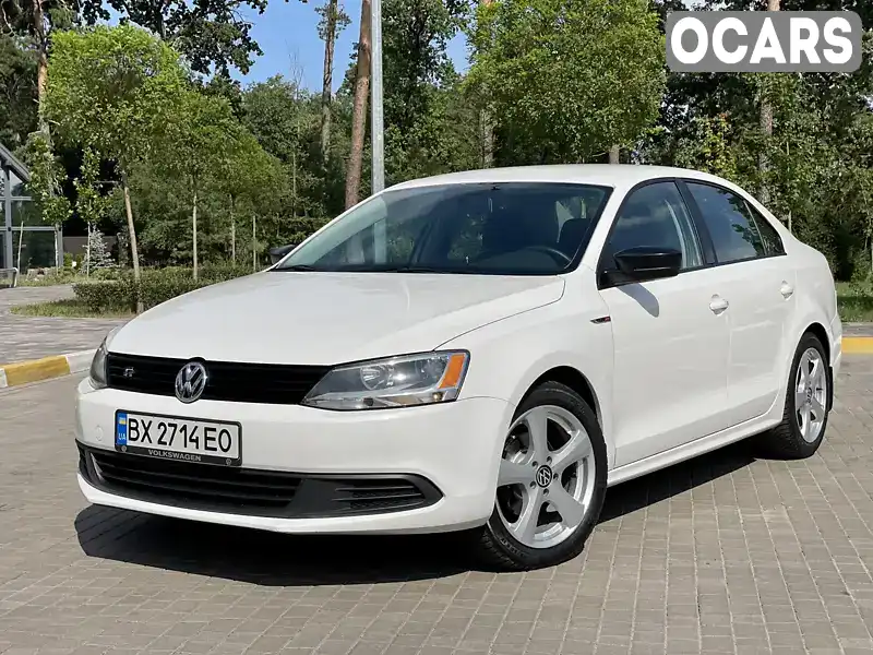 Седан Volkswagen Jetta 2013 2 л. Автомат обл. Киевская, Киев - Фото 1/21