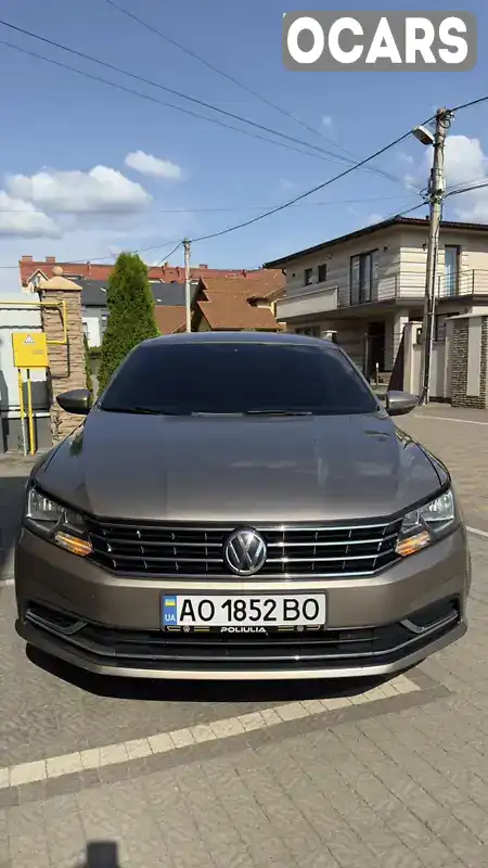Седан Volkswagen Passat 2015 1.8 л. Автомат обл. Закарпатська, Ужгород - Фото 1/19