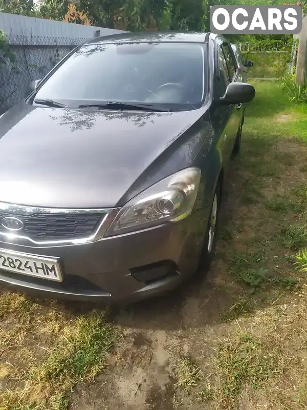 Хетчбек Kia Ceed 2011 1.4 л. Ручна / Механіка обл. Полтавська, Полтава - Фото 1/21