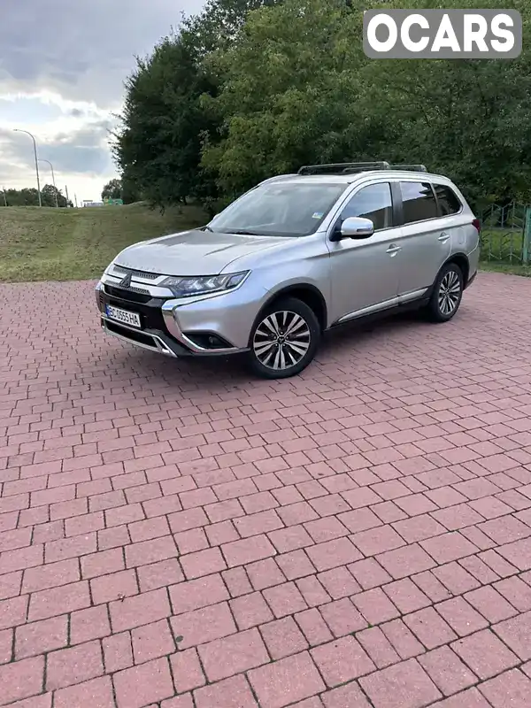 Позашляховик / Кросовер Mitsubishi Outlander 2019 2.36 л. Варіатор обл. Львівська, Борислав - Фото 1/14