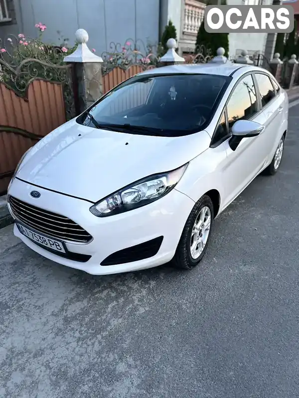 Седан Ford Fiesta 2015 1.6 л. Автомат обл. Закарпатская, Тячев - Фото 1/14