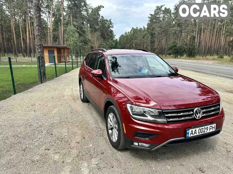 Внедорожник / Кроссовер Volkswagen Tiguan 2017 1.98 л. Автомат обл. Киевская, Киев - Фото 1/9