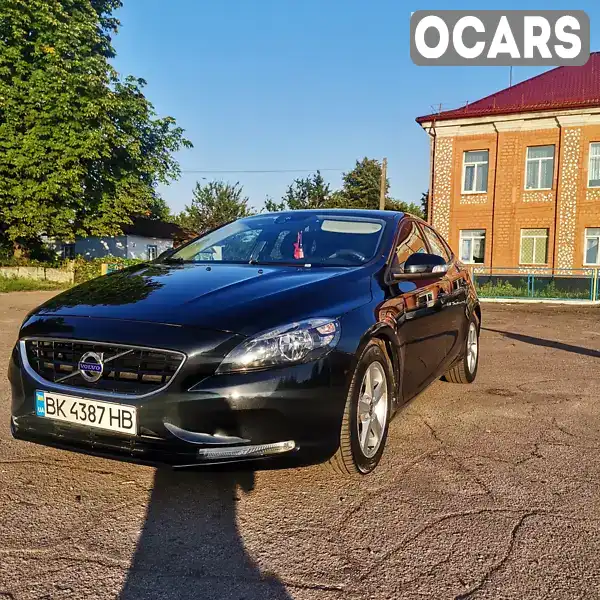 Хетчбек Volvo V40 2015 1.56 л. Ручна / Механіка обл. Рівненська, Рівне - Фото 1/18