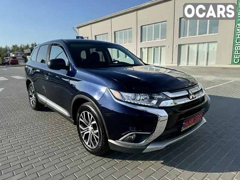 Позашляховик / Кросовер Mitsubishi Outlander 2017 2.36 л. Варіатор обл. Львівська, Львів - Фото 1/21