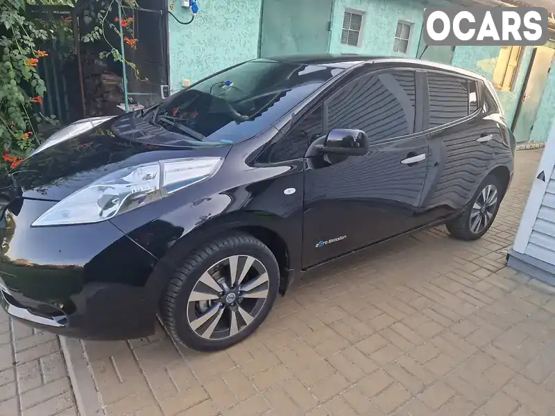 Хэтчбек Nissan Leaf 2013 null_content л. обл. Сумская, Шостка - Фото 1/4