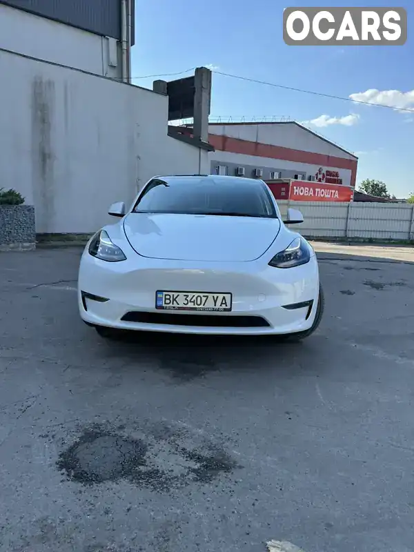 Внедорожник / Кроссовер Tesla Model Y 2022 null_content л. обл. Ровенская, Ровно - Фото 1/20