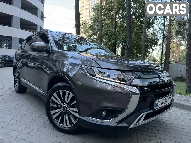 Внедорожник / Кроссовер Mitsubishi Outlander 2021 2.36 л. Вариатор обл. Киевская, Бровары - Фото 1/21