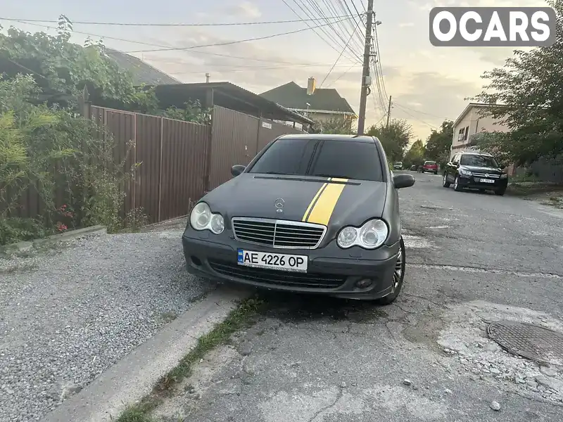 Седан Mercedes-Benz C-Class 2006 1.8 л. Автомат обл. Дніпропетровська, Дніпро (Дніпропетровськ) - Фото 1/13