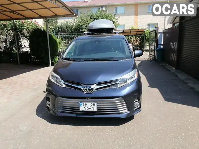 Минивэн Toyota Sienna 2018 3.46 л. Автомат обл. Одесская, Одесса - Фото 1/10