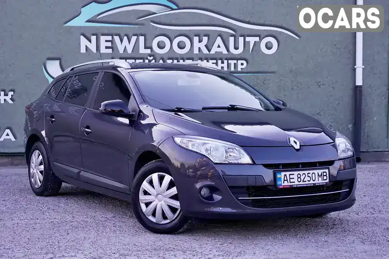 Универсал Renault Megane 2009 1.6 л. Ручная / Механика обл. Киевская, Вышневое - Фото 1/21