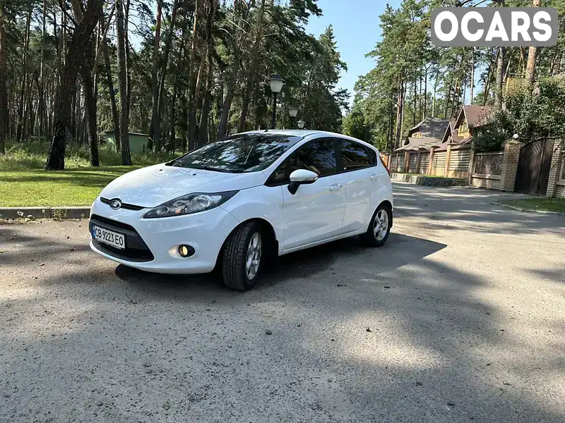 Хэтчбек Ford Fiesta 2011 1.39 л. Автомат обл. Черниговская, Чернигов - Фото 1/14