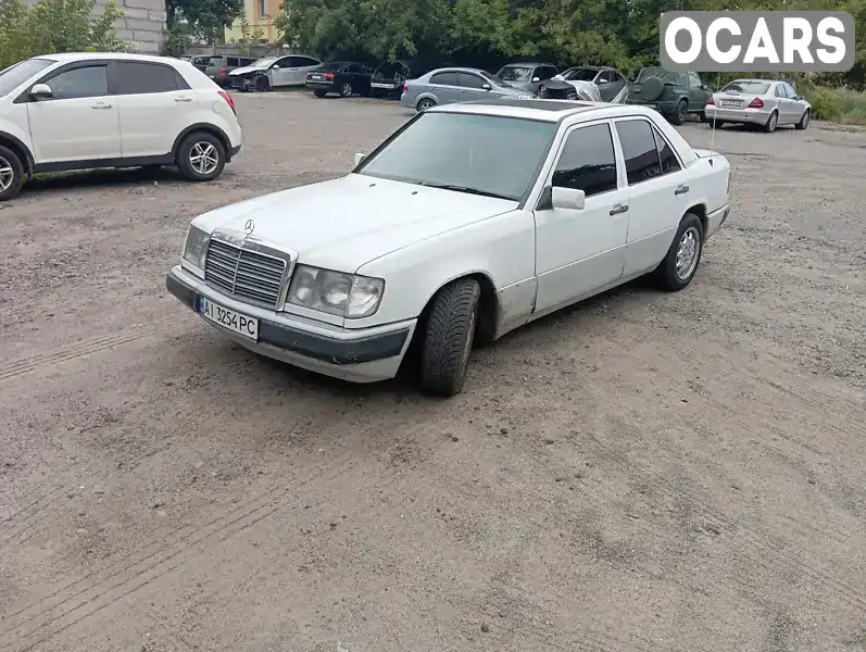 Седан Mercedes-Benz E-Class 1986 2 л. Автомат обл. Киевская, Буча - Фото 1/17