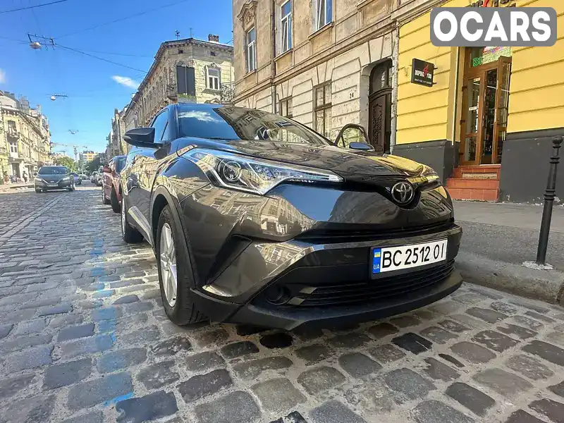 Внедорожник / Кроссовер Toyota C-HR 2018 2 л. Автомат обл. Львовская, Львов - Фото 1/19