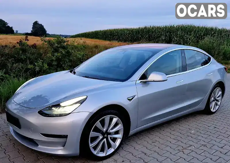 Седан Tesla Model 3 2018 null_content л. обл. Львівська, Львів - Фото 1/8