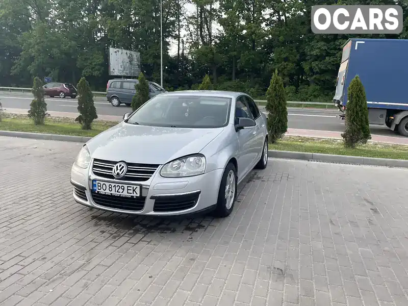 Седан Volkswagen Jetta 2006 1.6 л. Ручна / Механіка обл. Тернопільська, Тернопіль - Фото 1/20