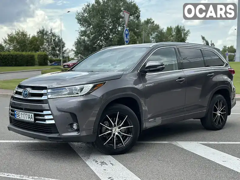 Позашляховик / Кросовер Toyota Highlander 2019 3.5 л. Автомат обл. Київська, Київ - Фото 1/21