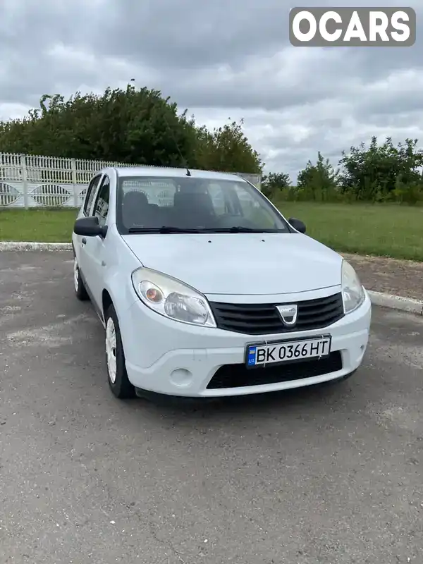 Хэтчбек Dacia Sandero 2010 1.2 л. Ручная / Механика обл. Ровенская, Ровно - Фото 1/21