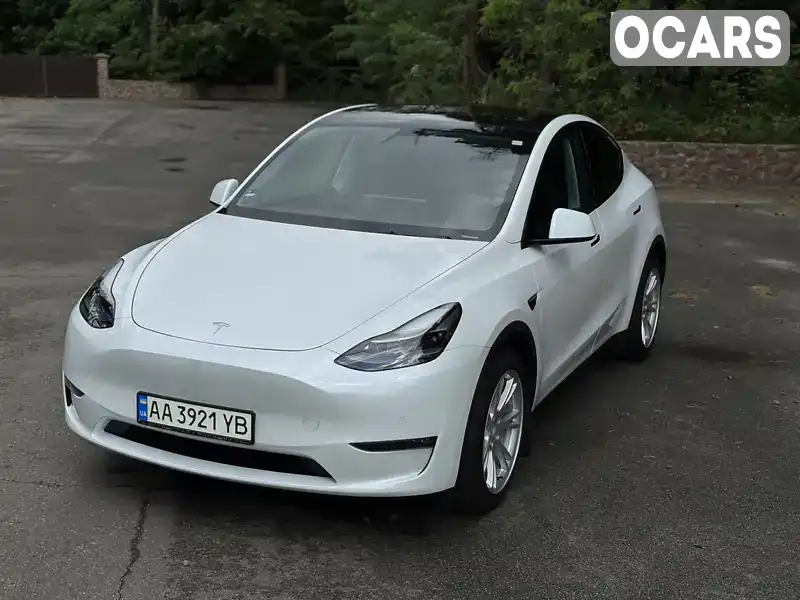 Внедорожник / Кроссовер Tesla Model Y 2022 null_content л. Автомат обл. Киевская, Киев - Фото 1/21