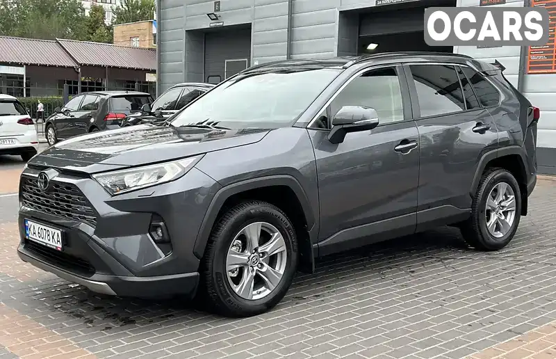 Внедорожник / Кроссовер Toyota RAV4 2023 1.99 л. Автомат обл. Киевская, Белая Церковь - Фото 1/21