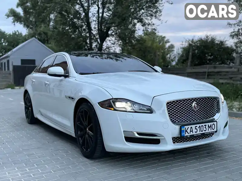 Седан Jaguar XJ 2015 3 л. Автомат обл. Черновицкая, Черновцы - Фото 1/21