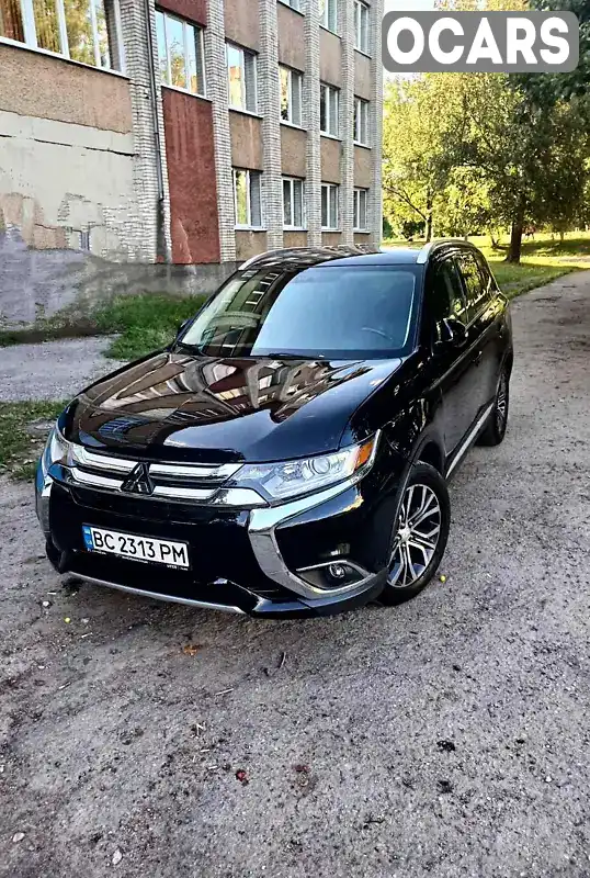 Позашляховик / Кросовер Mitsubishi Outlander 2017 2.36 л. Варіатор обл. Львівська, Львів - Фото 1/21