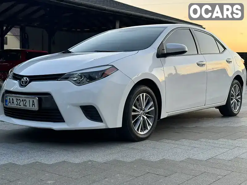 Седан Toyota Corolla 2015 1.8 л. Вариатор обл. Житомирская, Житомир - Фото 1/16