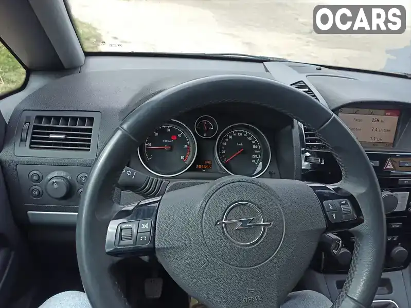 Минивэн Opel Zafira 2010 1.69 л. Ручная / Механика обл. Волынская, Нововолынск - Фото 1/21