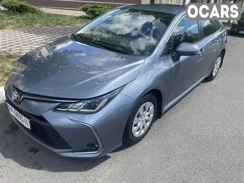 Седан Toyota Corolla 2019 1.6 л. Ручная / Механика обл. Киевская, Киев - Фото 1/21