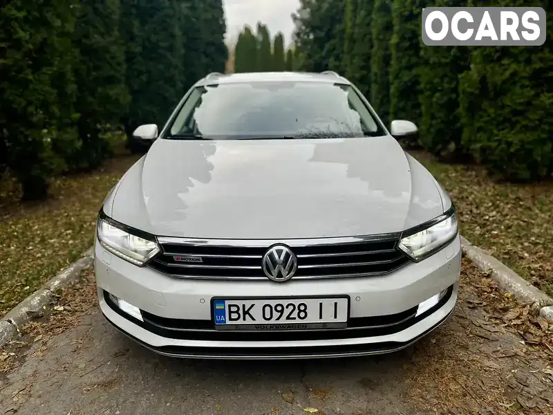 Універсал Volkswagen Passat 2015 2 л. Автомат обл. Рівненська, Дубно - Фото 1/21