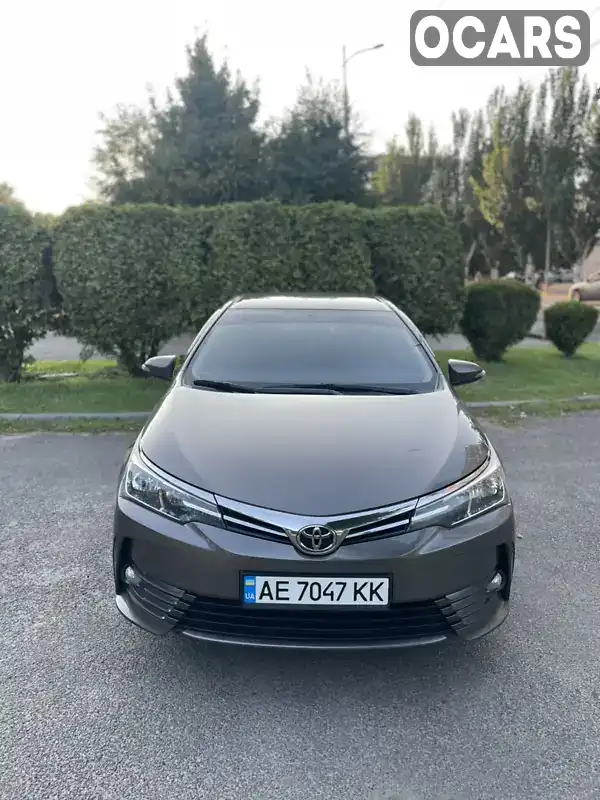 Седан Toyota Corolla 2017 1.6 л. Ручная / Механика обл. Днепропетровская, Днепр (Днепропетровск) - Фото 1/21