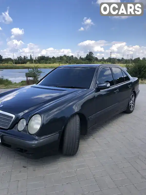 Седан Mercedes-Benz E-Class 2001 3.2 л. Автомат обл. Черкасская, Канев - Фото 1/15