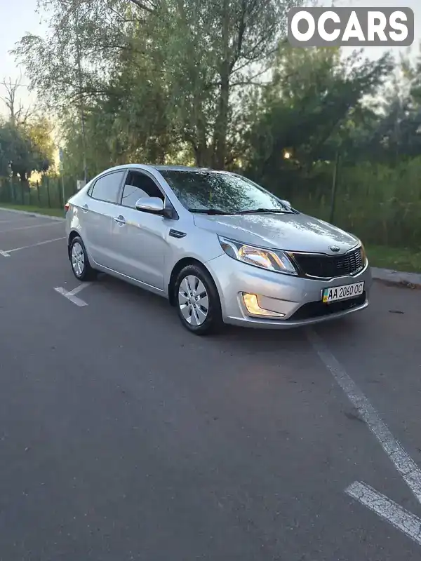 Седан Kia Rio 2013 1.6 л. Ручна / Механіка обл. Київська, Київ - Фото 1/21