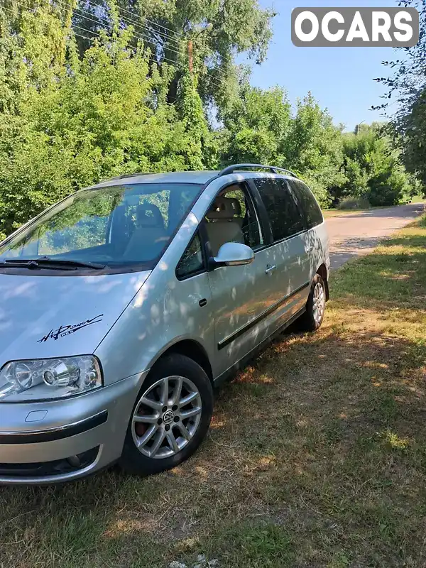 Минивэн Volkswagen Sharan 2006 2 л. Ручная / Механика обл. Ивано-Франковская, Надворная - Фото 1/19