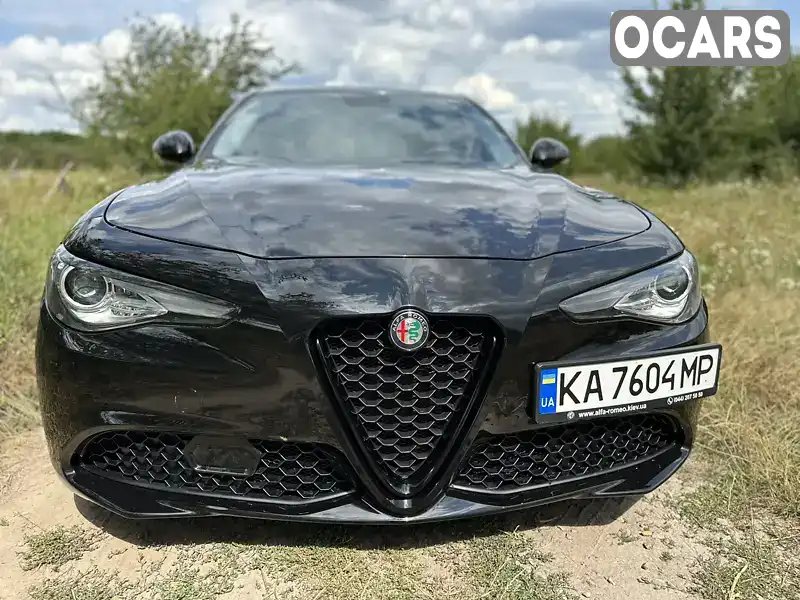 Седан Alfa Romeo Giulia 2018 2 л. Автомат обл. Киевская, Киев - Фото 1/21