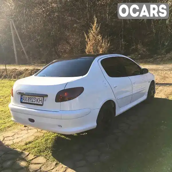 Седан Peugeot 206 2007 1.4 л. Ручная / Механика обл. Закарпатская, Тячев - Фото 1/3