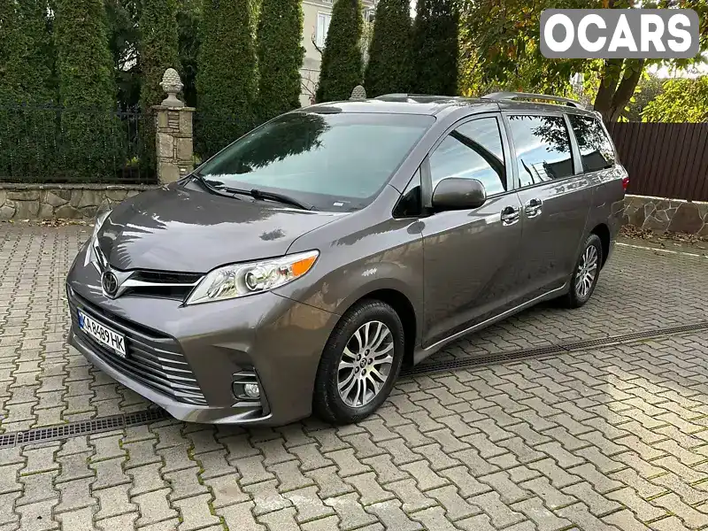 Минивэн Toyota Sienna 2020 3.46 л. Автомат обл. Ивано-Франковская, Надворная - Фото 1/21