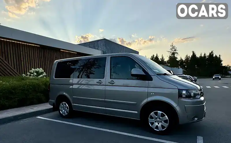 Минивэн Volkswagen Multivan 2010 1.98 л. Ручная / Механика обл. Киевская, Киев - Фото 1/21