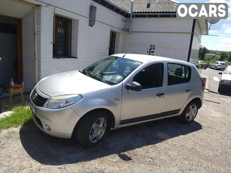 Хэтчбек Dacia Sandero 2009 1.4 л. Ручная / Механика обл. Киевская, Киев - Фото 1/22