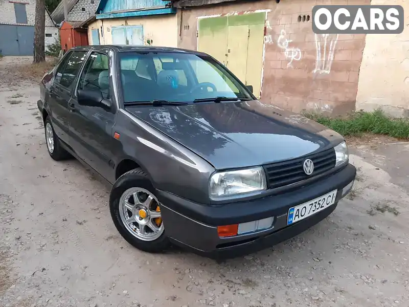 Седан Volkswagen Vento 1992 1.8 л. Ручна / Механіка обл. Житомирська, Житомир - Фото 1/21