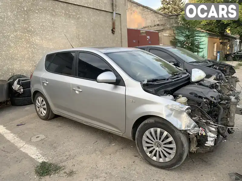 Хетчбек Kia Ceed 2007 1.58 л. Ручна / Механіка обл. Одеська, Одеса - Фото 1/11