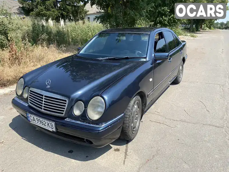 Седан Mercedes-Benz E-Class 1999 2 л. Автомат обл. Черкаська, Умань - Фото 1/6