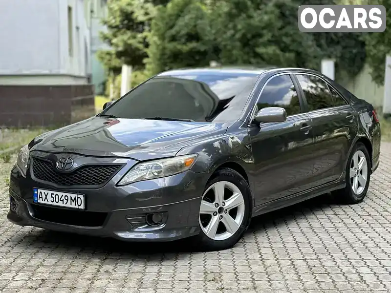 Седан Toyota Camry 2011 2.5 л. Автомат обл. Сумская, Глухов - Фото 1/21