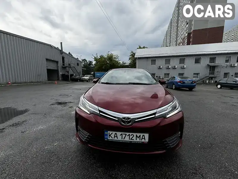 Седан Toyota Corolla 2018 1.6 л. Вариатор обл. Киевская, Киев - Фото 1/19