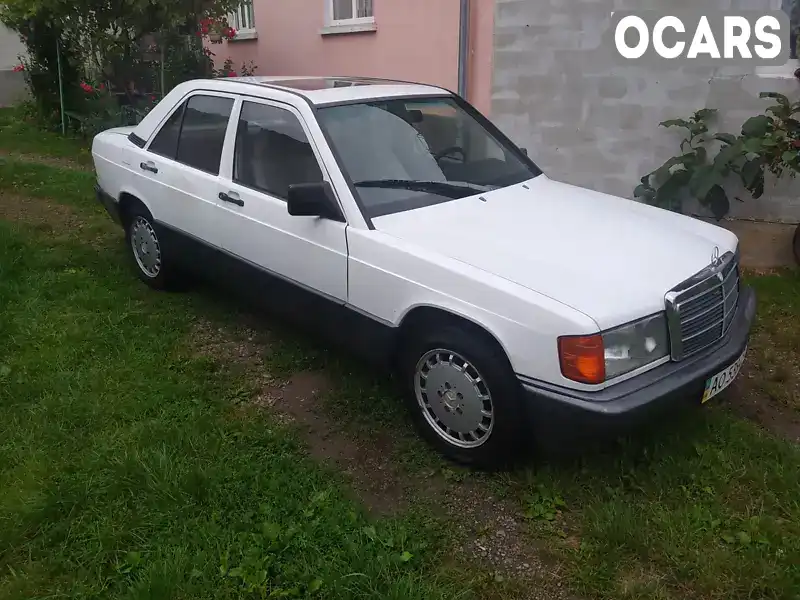 Седан Mercedes-Benz 190 1987 2.3 л. Ручная / Механика обл. Львовская, Стрый - Фото 1/21